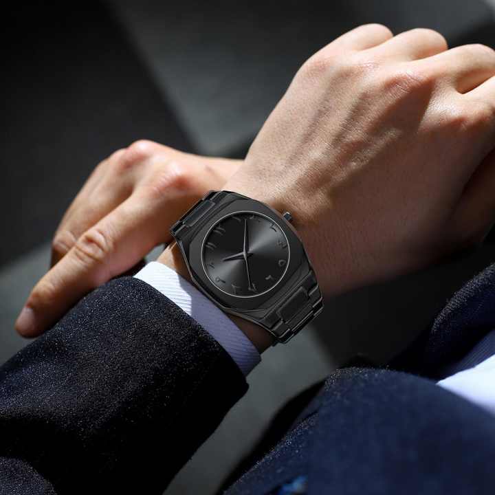 Stainless Steel Arabic Watch – dial close-up Arabic numerals